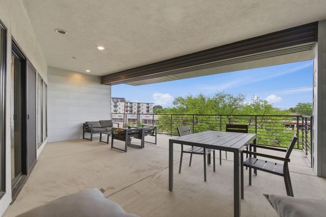 6444 Burnet RD 403, Austin, TX 78757