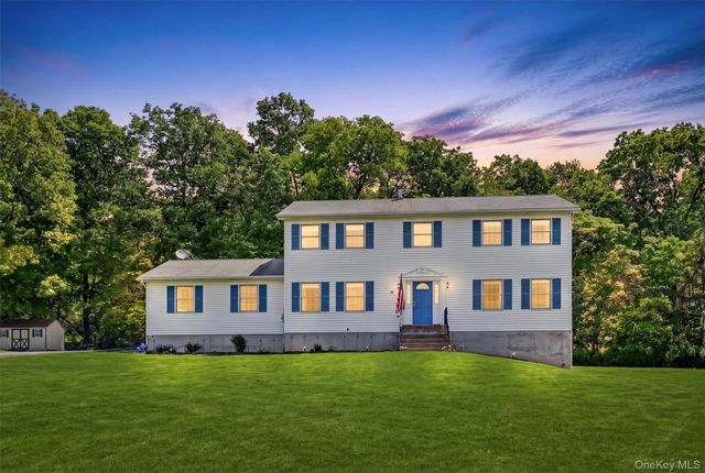 29 Purdys Lane, New Windsor, NY 12553