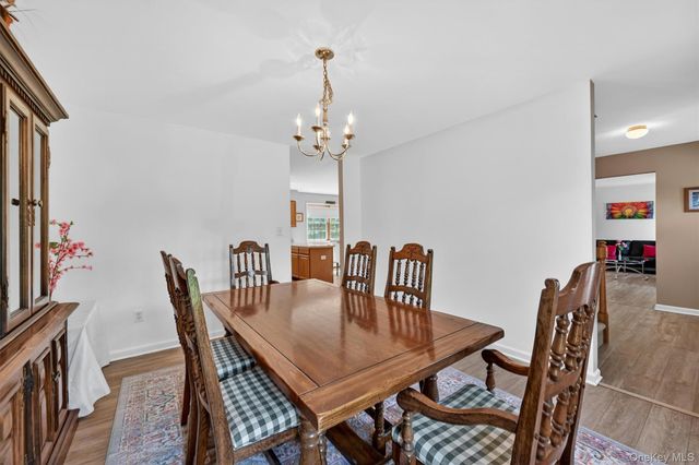 29 Purdys Lane, New Windsor, NY 12553