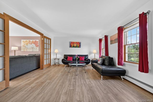 29 Purdys Lane, New Windsor, NY 12553