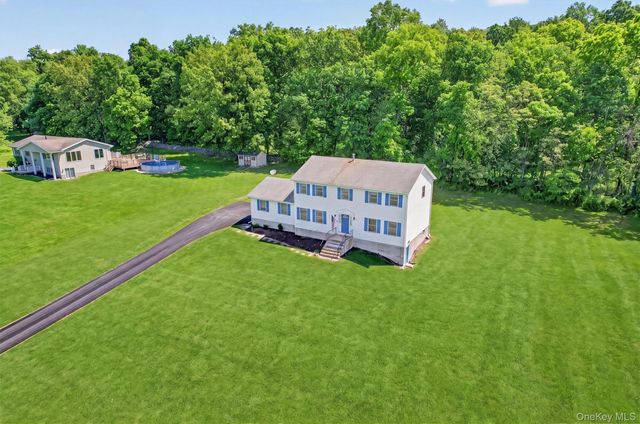 29 Purdys Lane, New Windsor, NY 12553