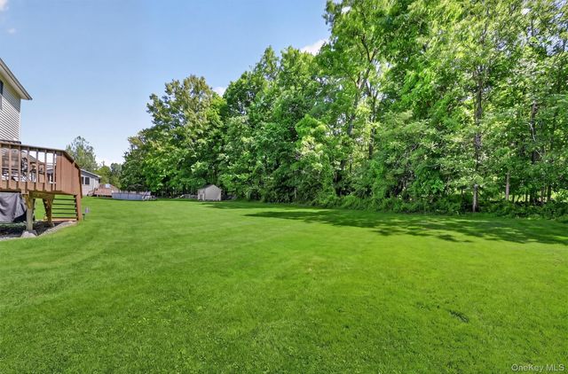 29 Purdys Lane, New Windsor, NY 12553