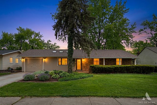 10231 Hawthorne Drive, Orland Park, IL 60462