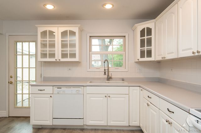 10231 Hawthorne Drive, Orland Park, IL 60462