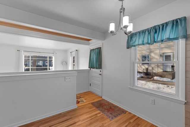 3756 E Waterford PLACE, Saint Francis, WI 53235