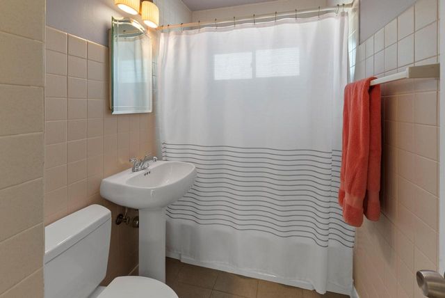 3756 E Waterford PLACE, Saint Francis, WI 53235