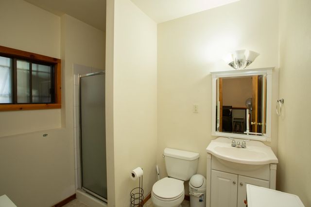 10620 N College Place Dr, Spokane, WA 99218