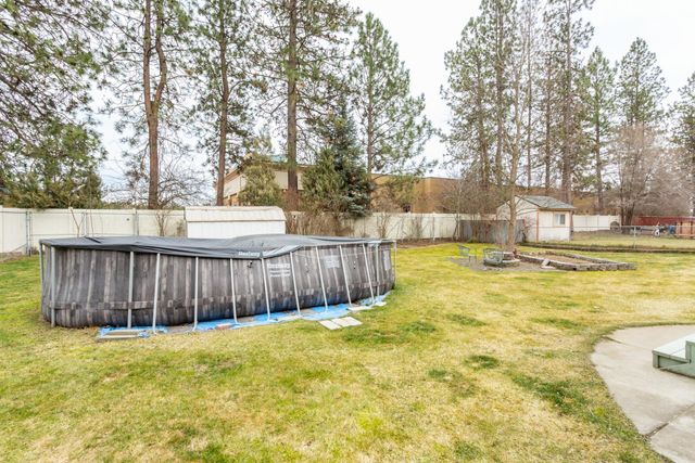 10620 N College Place Dr, Spokane, WA 99218