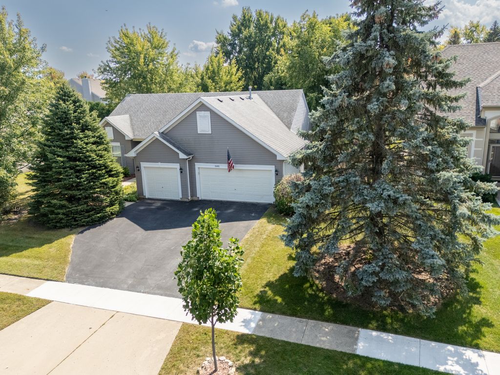 1681 Highmeadow Lane, Algonquin, IL 60102