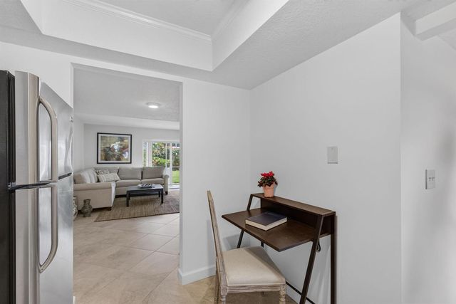 18081 SE Country Club Drive 9-83, Jupiter, FL 33469