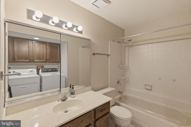 720 SOCIETY HILL HL, Cherry Hill, NJ 08003