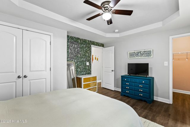 502 Waldorf Court, Hubert, NC 28539