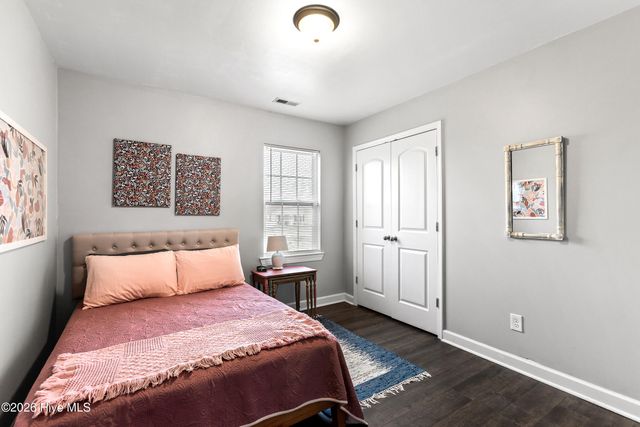 502 Waldorf Court, Hubert, NC 28539