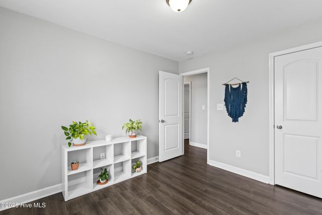 502 Waldorf Court, Hubert, NC 28539