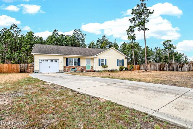 502 Waldorf Court, Hubert, NC 28539