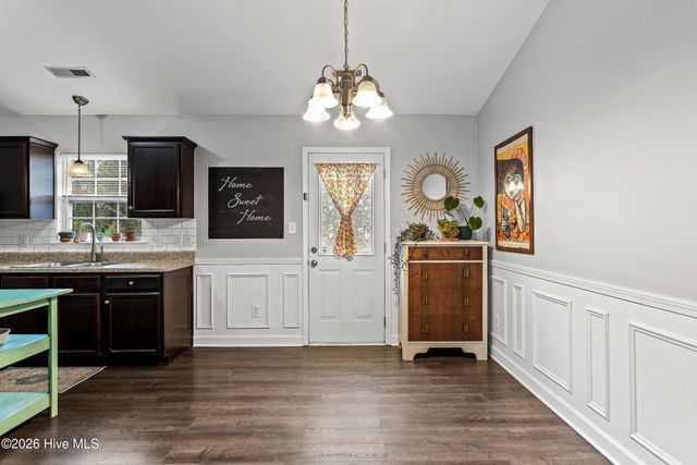 502 Waldorf Court, Hubert, NC 28539