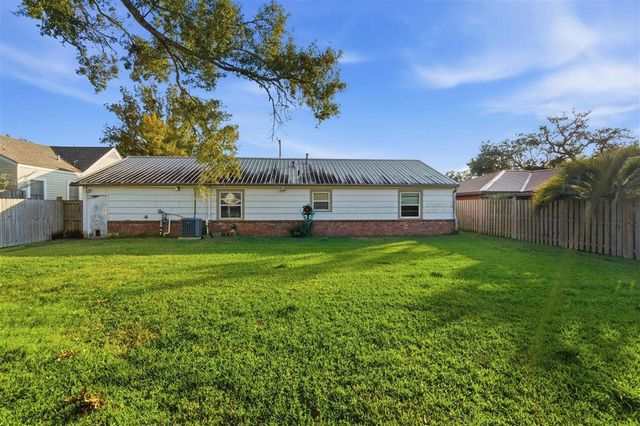 637 10th Street, Lake Charles, LA 70601