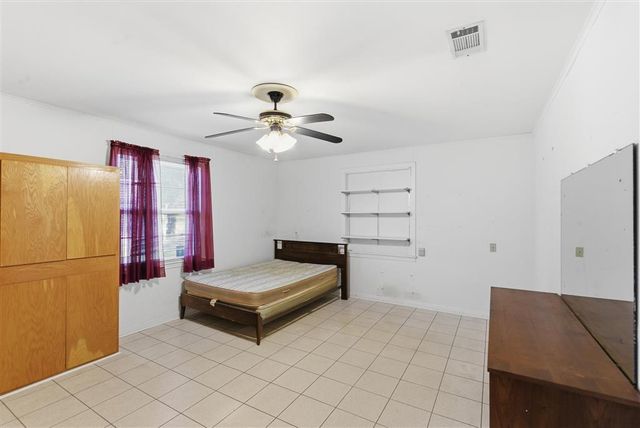 637 10th Street, Lake Charles, LA 70601