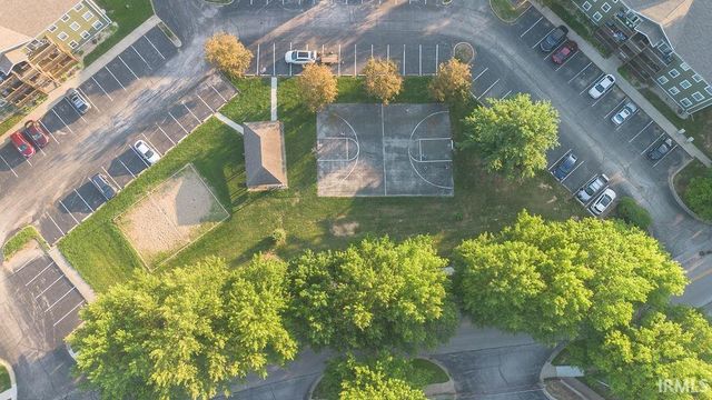 3230 E John Hinkle Pl Apt D, Bloomington, IN 47408