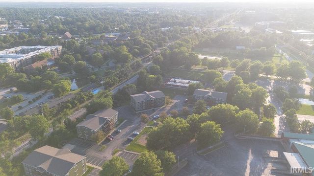 3230 E John Hinkle Pl Apt D, Bloomington, IN 47408