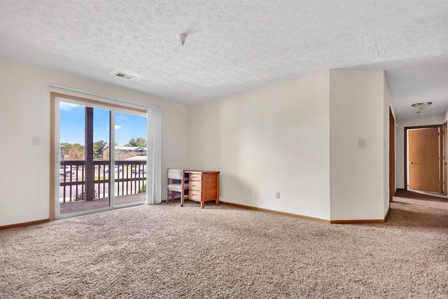 3230 E John Hinkle Pl Apt D, Bloomington, IN 47408