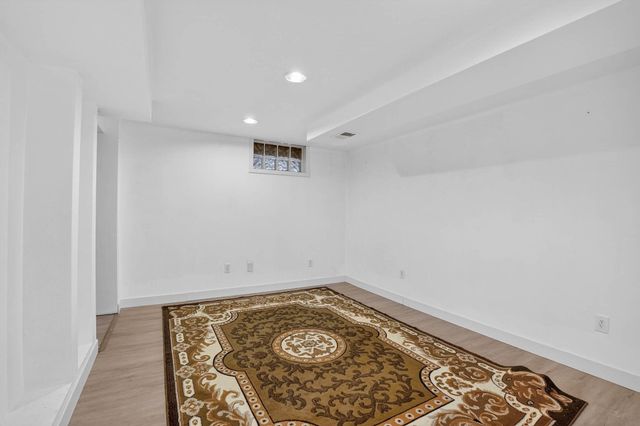 645 Dundee Drive, Waterloo, IA 50701