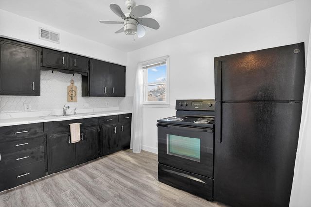 645 Dundee Drive, Waterloo, IA 50701