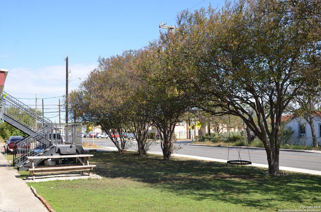 1455 Hillcrest, San Antonio, TX 78228