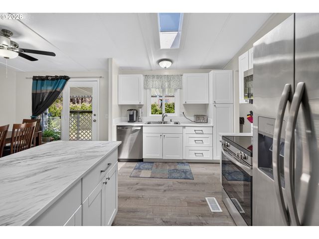5101 Ne 121ST Ave 16, Vancouver, WA 98682