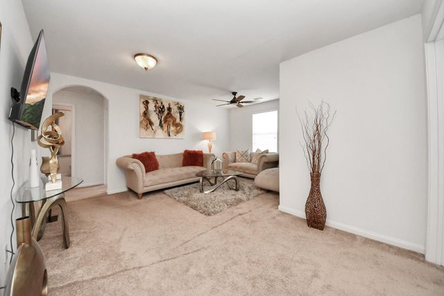 9423 Grand Spark Drive, Iowa Colony, TX 77583