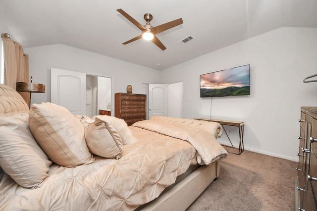 9423 Grand Spark Drive, Iowa Colony, TX 77583