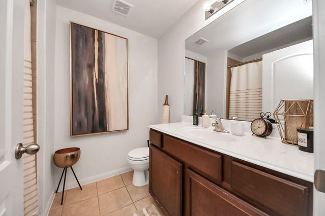 9423 Grand Spark Drive, Iowa Colony, TX 77583