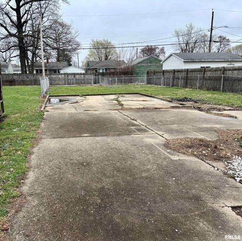 1702 N 20TH Street, Springfield, IL 62702