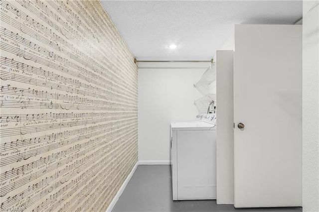 5590 Woodrose CT # 4, Fort Myers, FL 33907