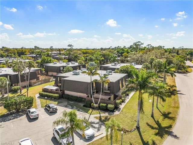 5590 Woodrose CT # 4, Fort Myers, FL 33907