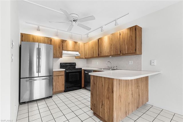 5590 Woodrose CT # 4, Fort Myers, FL 33907