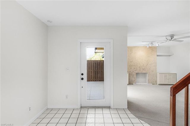 5590 Woodrose CT # 4, Fort Myers, FL 33907