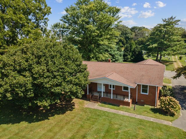 4099 Owl Hollow Rd, Belvidere, TN 37306