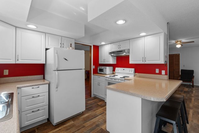 4099 Owl Hollow Rd, Belvidere, TN 37306