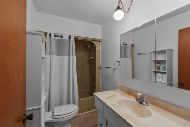 4099 Owl Hollow Rd, Belvidere, TN 37306