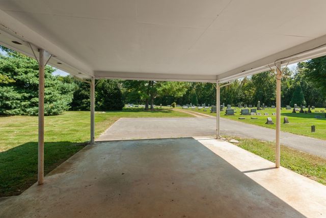 4099 Owl Hollow Rd, Belvidere, TN 37306