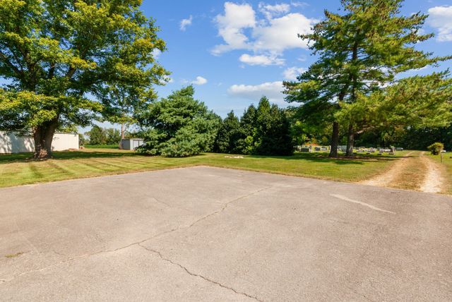 4099 Owl Hollow Rd, Belvidere, TN 37306