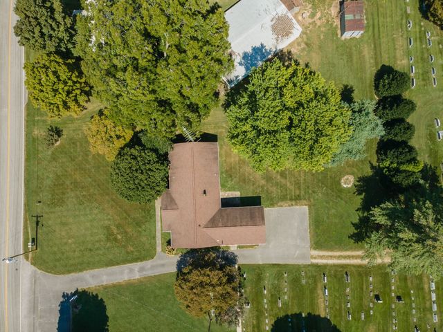 4099 Owl Hollow Rd, Belvidere, TN 37306