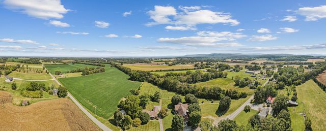 4099 Owl Hollow Rd, Belvidere, TN 37306