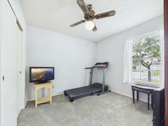 4922 Creekview Drive, La Porte, TX 77571