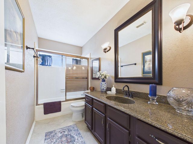 4922 Creekview Drive, La Porte, TX 77571