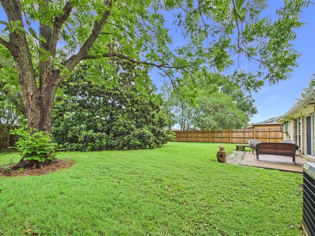 4922 Creekview Drive, La Porte, TX 77571