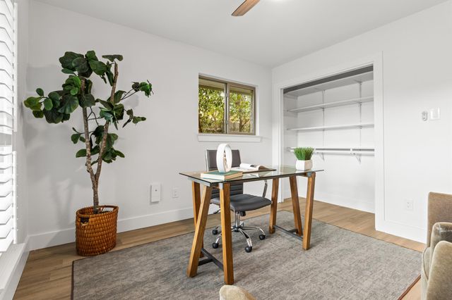 11004 Rustic Manor LN, Austin, TX 78750