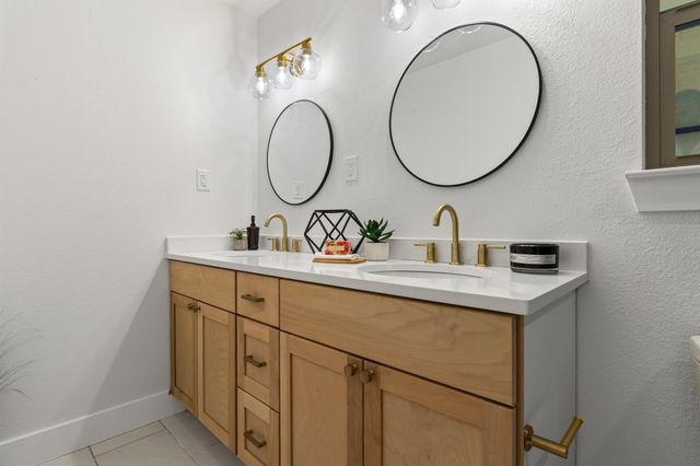 11004 Rustic Manor LN, Austin, TX 78750