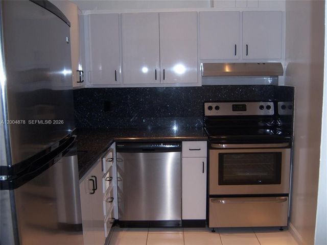 6207 Bay Club Drive 1, Fort Lauderdale, FL 33308